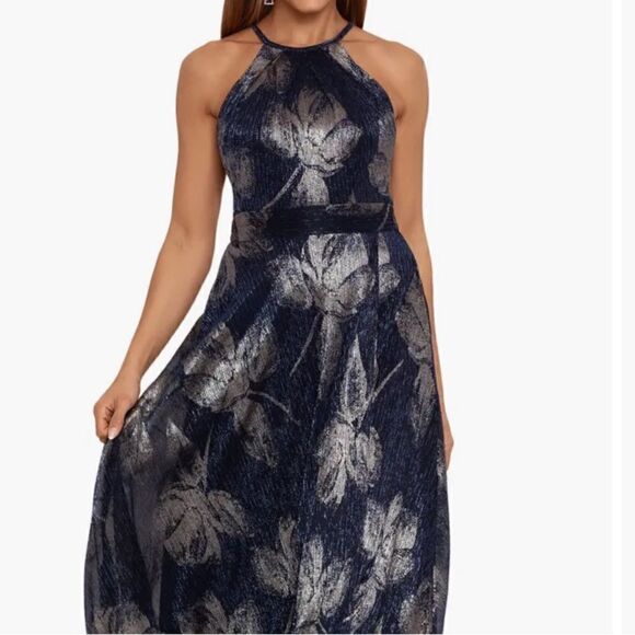 NWT Betsy & Adam Metallic Sleeveless Gown - Picture 1 of 6